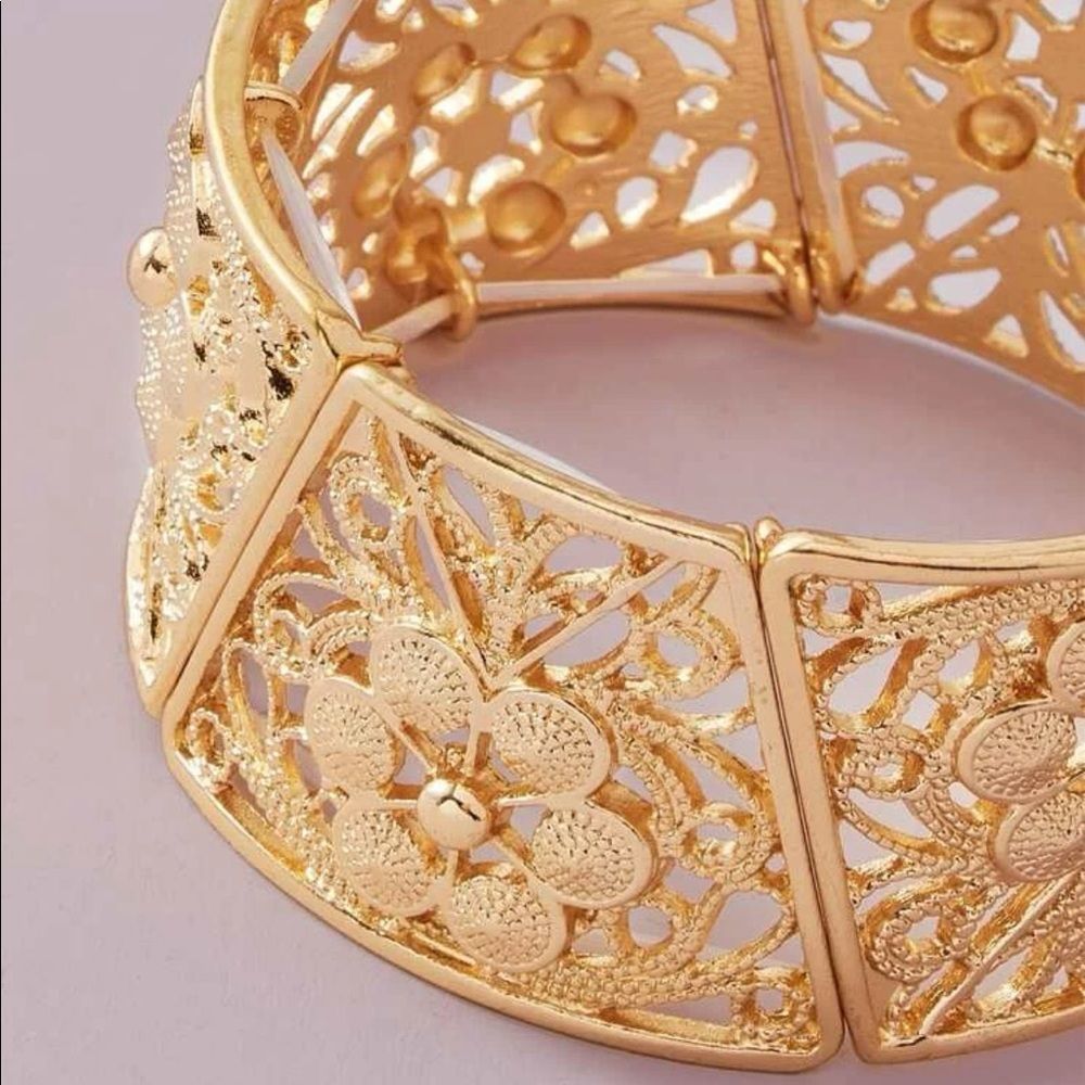 ✨ flower 🌸 bracelet ✨ - Picture 8 of 8